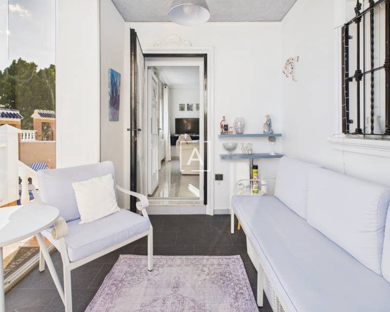 Chalet de 3 habitaciones en Pinar de Campoverde en venta con piscina - 397.500 € (Ref: 9362712)