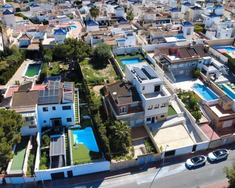 2 bedroom Villa for sale in Los Balcones - € 295,000 (Ref: 9709155)