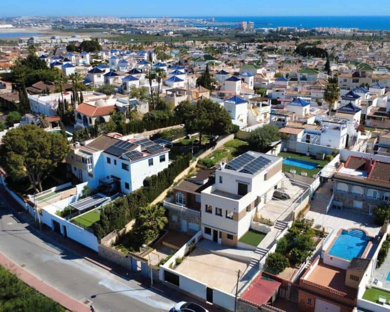 2 bedroom Villa for sale in Los Balcones - € 289,000 (Ref: 9709155)