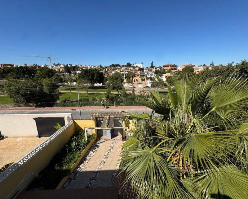 2 bedroom Villa for sale in Los Balcones - € 289,000 (Ref: 9709155)