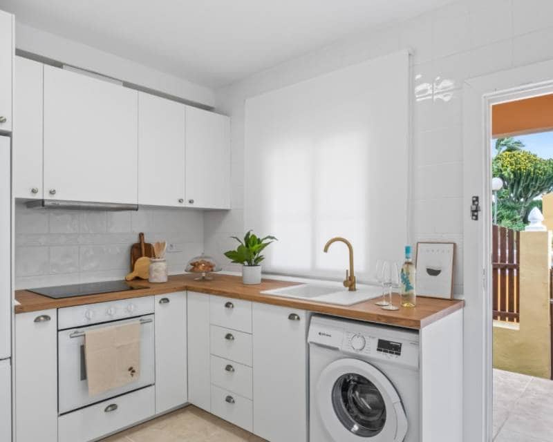 Casa de 2 habitaciones en La Florida en venta con piscina - 205.000 € (Ref: 9715174)