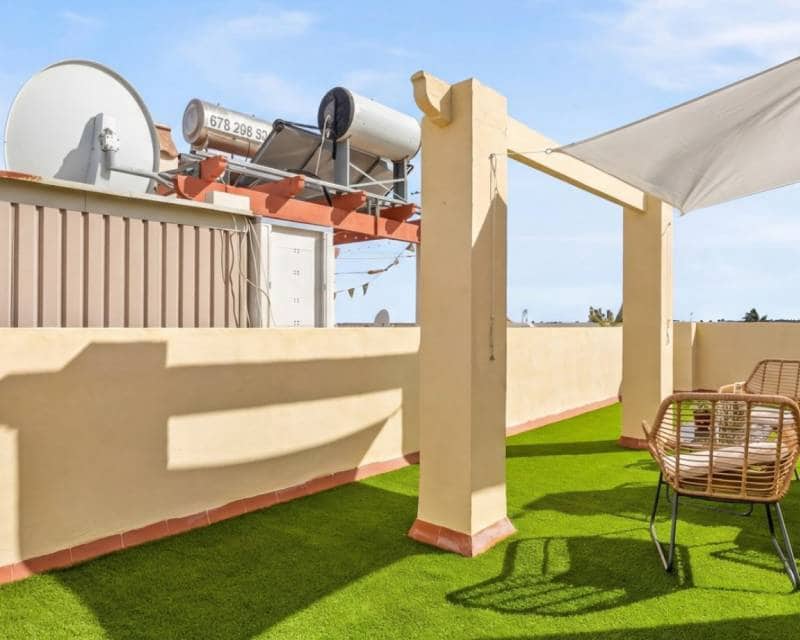 Casa de 2 habitaciones en La Florida en venta con piscina - 205.000 € (Ref: 9715174)