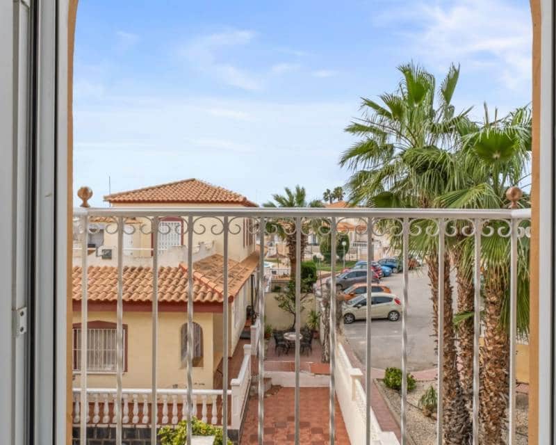 Casa de 2 habitaciones en La Florida en venta con piscina - 205.000 € (Ref: 9715174)