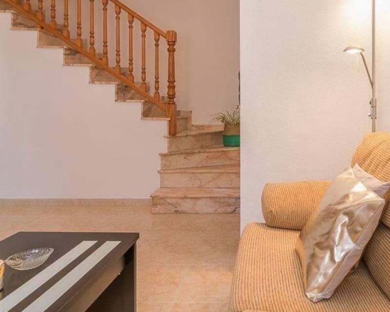 Casa de 3 habitaciones en Playa Flamenca en venta con piscina - 239.000 € (Ref: 9715175)