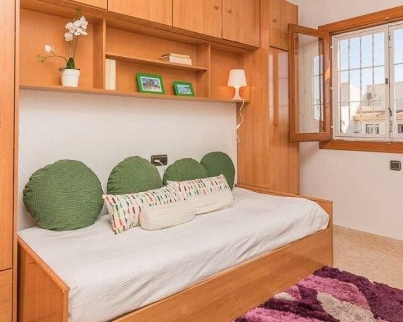 Casa de 3 habitaciones en Playa Flamenca en venta con piscina - 239.000 € (Ref: 9715175)