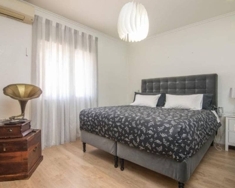 Chalet de 3 habitaciones en Elche / Elx en venta con piscina - 550.000 € (Ref: 9715177)