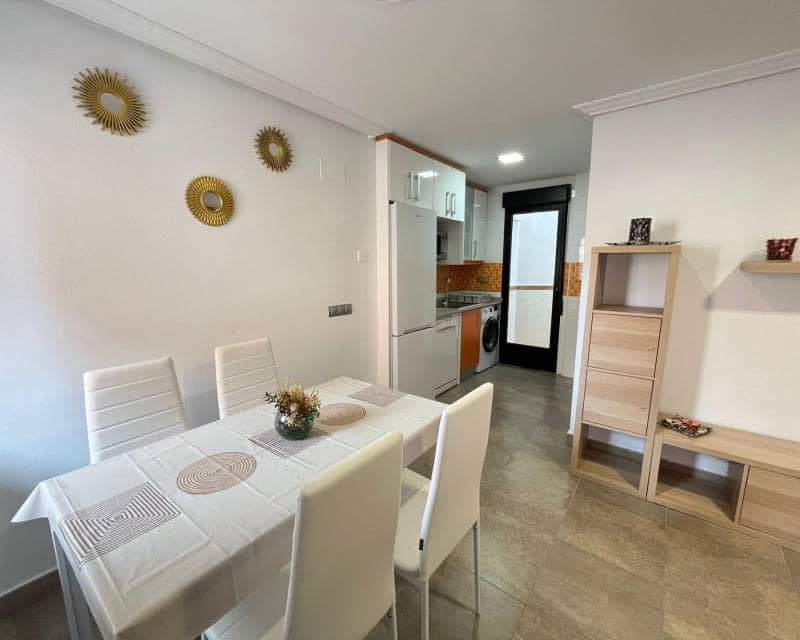 Apartamento de 2 habitaciones en Torrevieja en venta - 169.900 € (Ref: 9729456)
