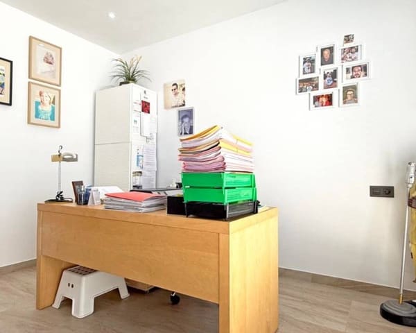 3 makuuhuone Huvila myytävänä paikassa Villamartin, Orihuela mukana uima-altaan - 495 000 € (Ref: 9748230)