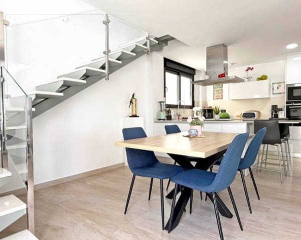 3 makuuhuone Huvila myytävänä paikassa Villamartin, Orihuela mukana uima-altaan - 495 000 € (Ref: 9748230)