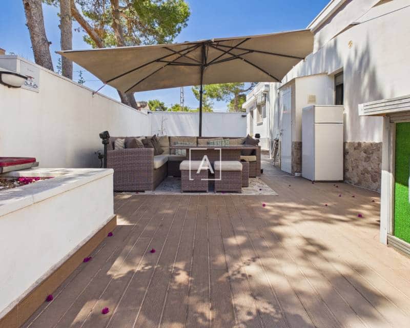 4 sypialnia Willa na sprzedaż w Pinar de Campoverde z basenem garażem - 550 000 € (Ref: 9858999)
