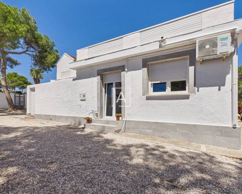 4 sypialnia Willa na sprzedaż w Pinar de Campoverde z basenem garażem - 550 000 € (Ref: 9858999)