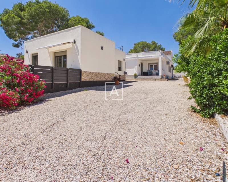 4 sypialnia Willa na sprzedaż w Pinar de Campoverde z basenem garażem - 550 000 € (Ref: 9858999)