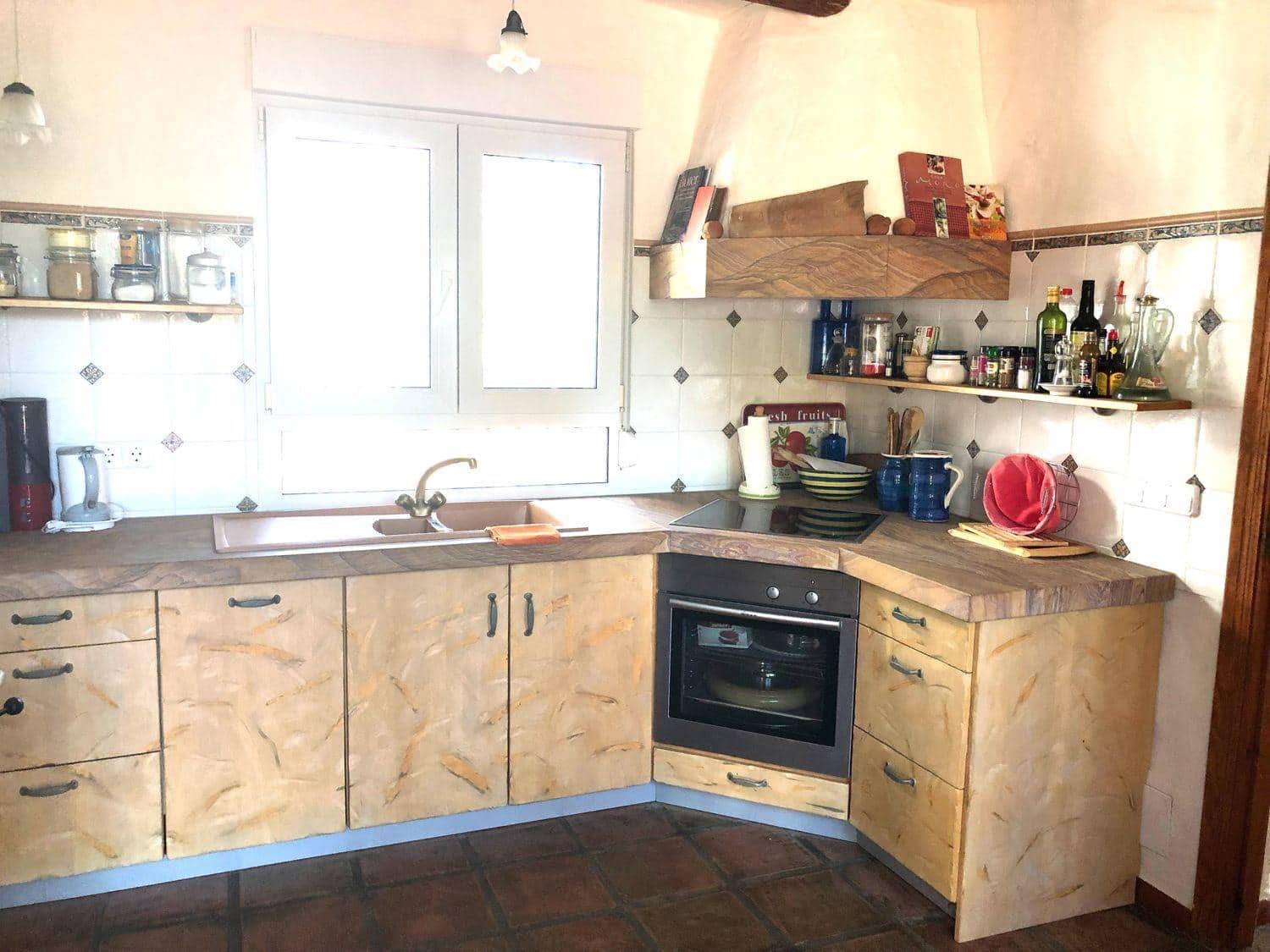 3 soveværelse Villa til salg i Sayalonga med swimmingpool - € 1.200.000 (Ref: 5926861)