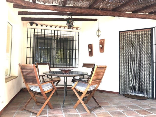 3 sovrum Villa till salu i Sayalonga med pool - 1 200 000 € (Ref: 5926861)