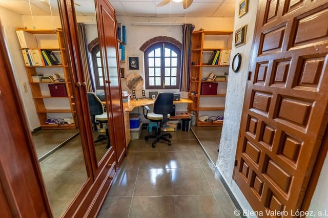 4 chambre Finca/Maison de Campagne à vendre à Vélez-Málaga - 280 000 € (Ref: 8452494)