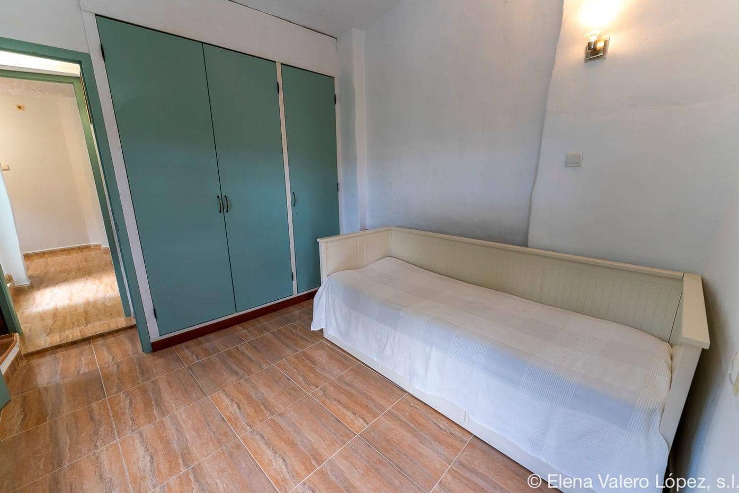 4 soveværelse Finca/Landehus til salg i Velez-Malaga - € 280.000 (Ref: 8452494)