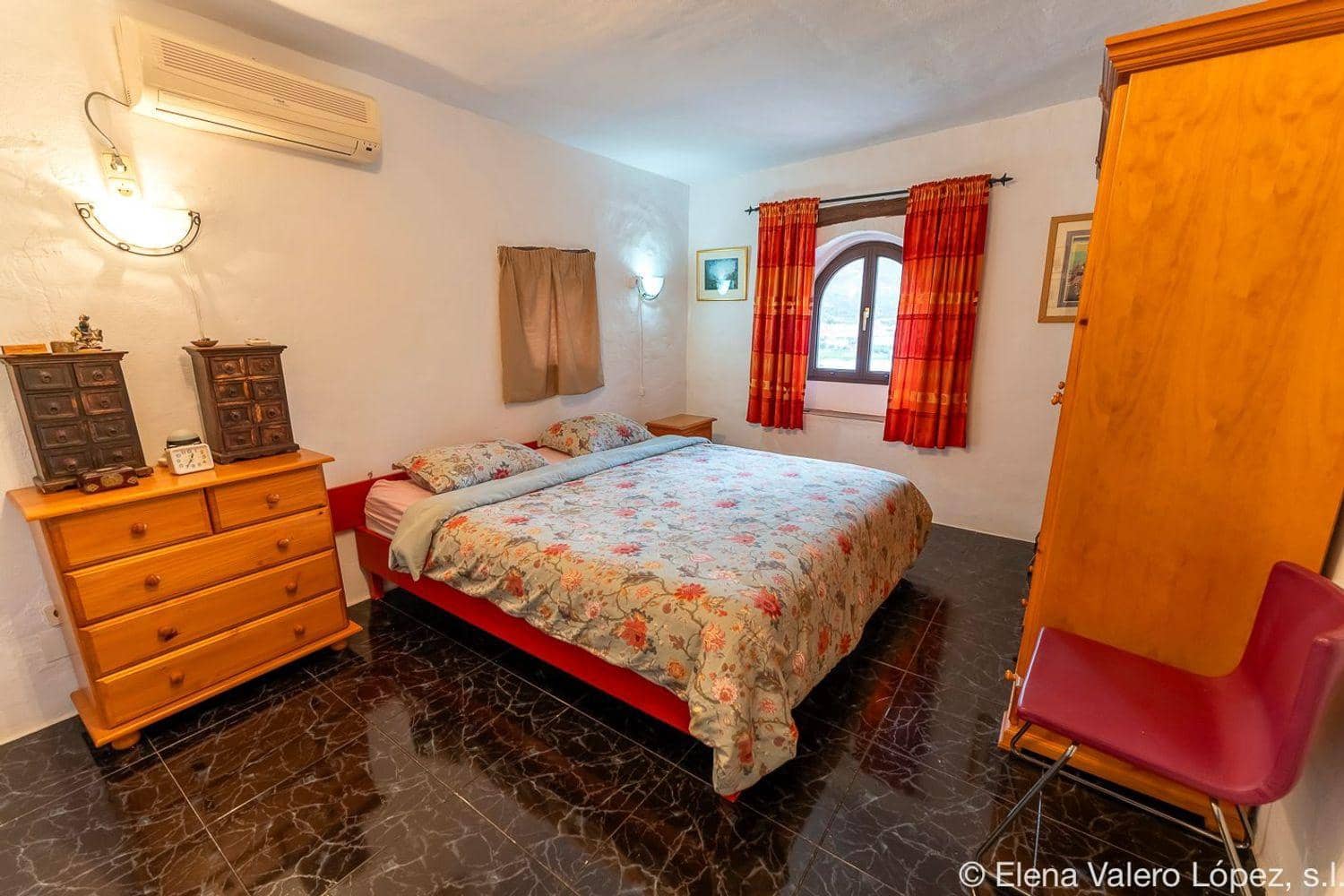 4 soveværelse Finca/Landehus til salg i Velez-Malaga - € 280.000 (Ref: 8452494)