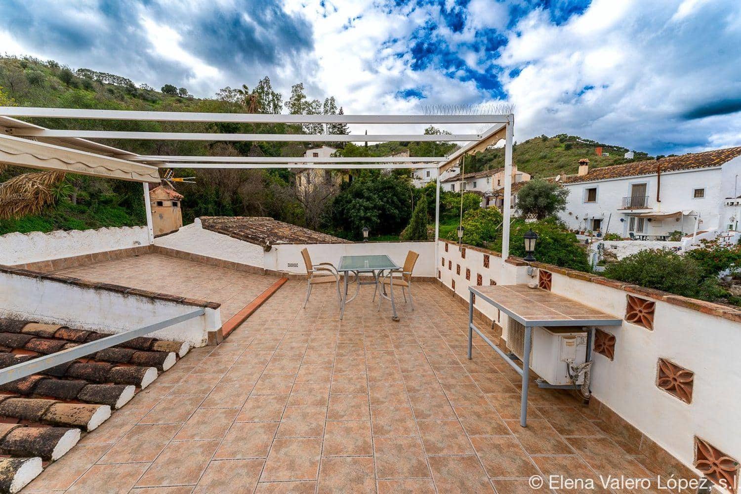 4 soveværelse Finca/Landehus til salg i Velez-Malaga - € 280.000 (Ref: 8452494)
