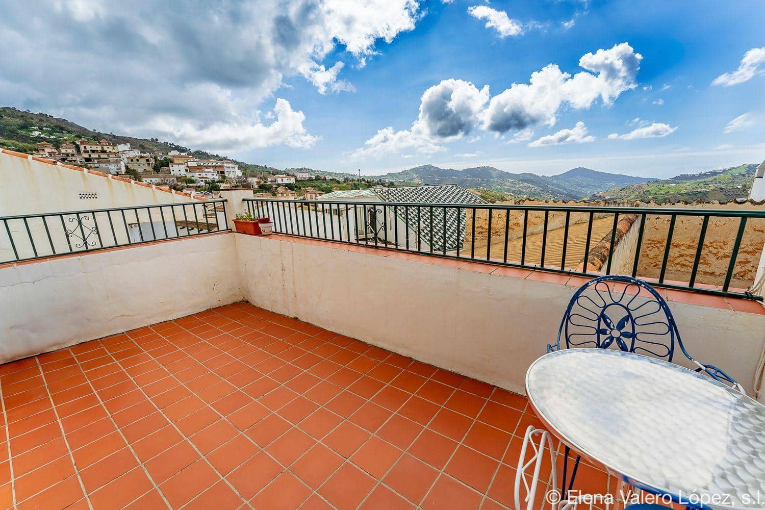 3 slaapkamer Villa te koop in Canillas de Albaida - € 130.000 (Ref: 8911423)