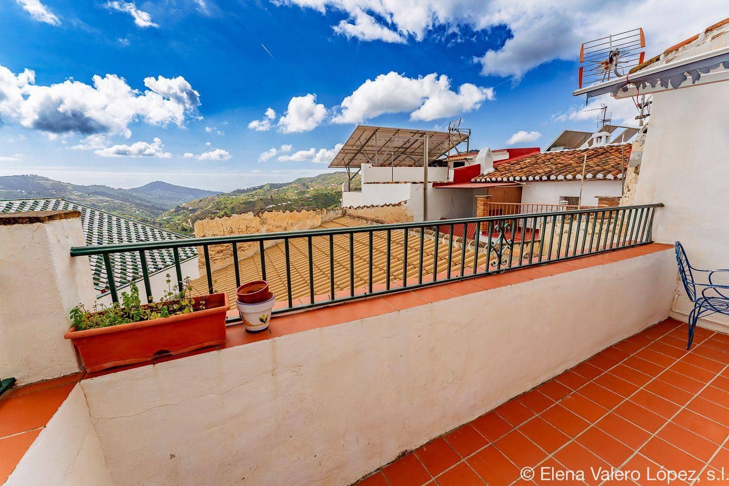 3 slaapkamer Villa te koop in Canillas de Albaida - € 130.000 (Ref: 8911423)