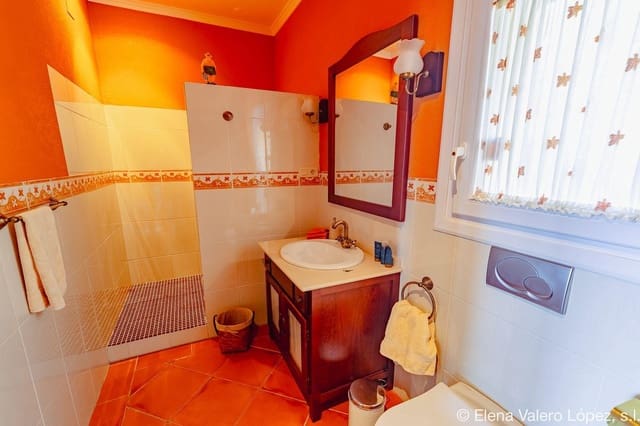 3 sypialnia Willa na sprzedaż w Arenas z basenem - 875 000 € (Ref: 8929979)