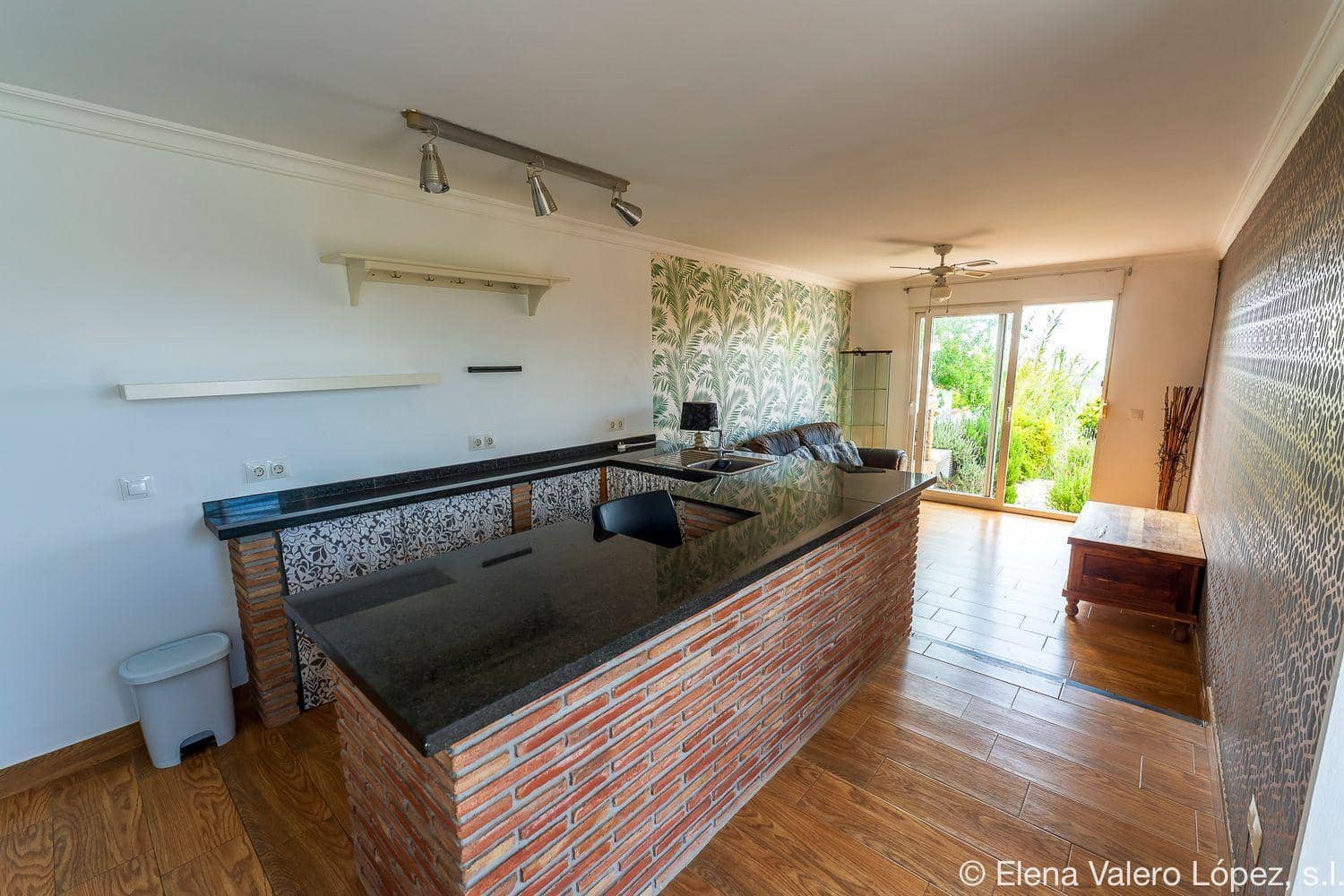 5 soveværelse Finca/Landehus til salg i Benajarafe - € 450.000 (Ref: 9125228)