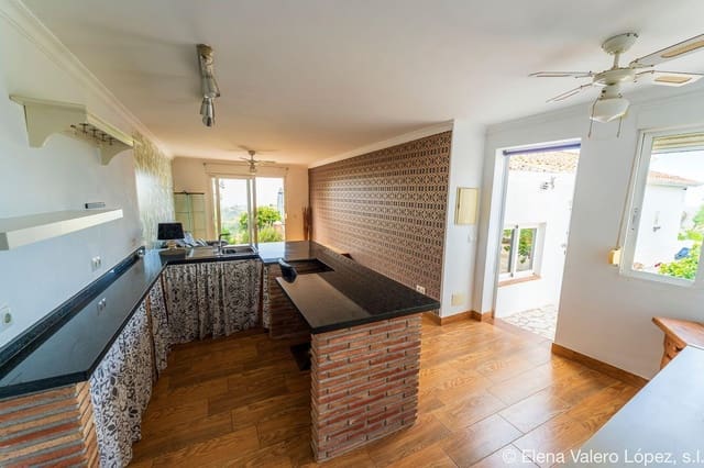 5 soveværelse Finca/Landehus til salg i Benajarafe, Vélez-Málaga - € 450.000 (Ref: 9125228)