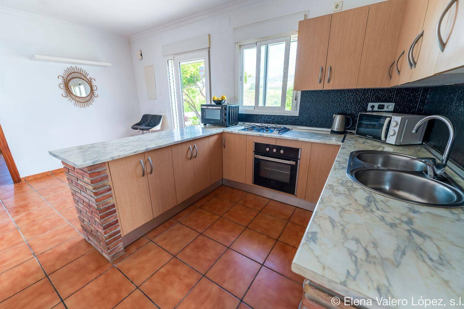 5 soveværelse Finca/Landehus til salg i Benajarafe - € 450.000 (Ref: 9125228)