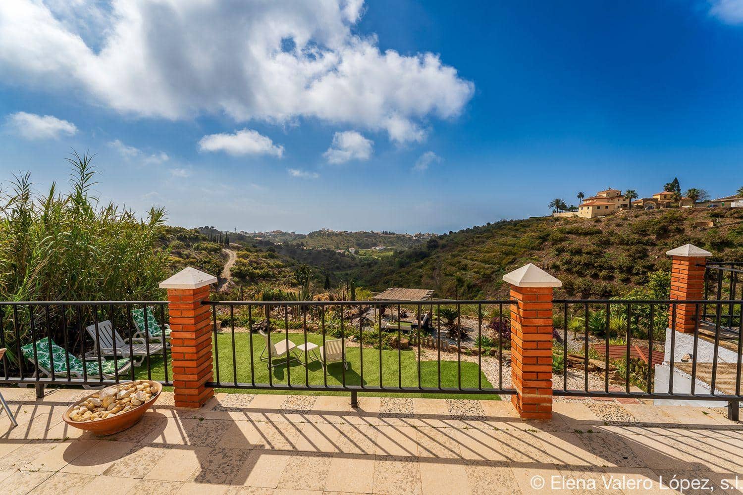 5 soveværelse Finca/Landehus til salg i Benajarafe - € 450.000 (Ref: 9125228)