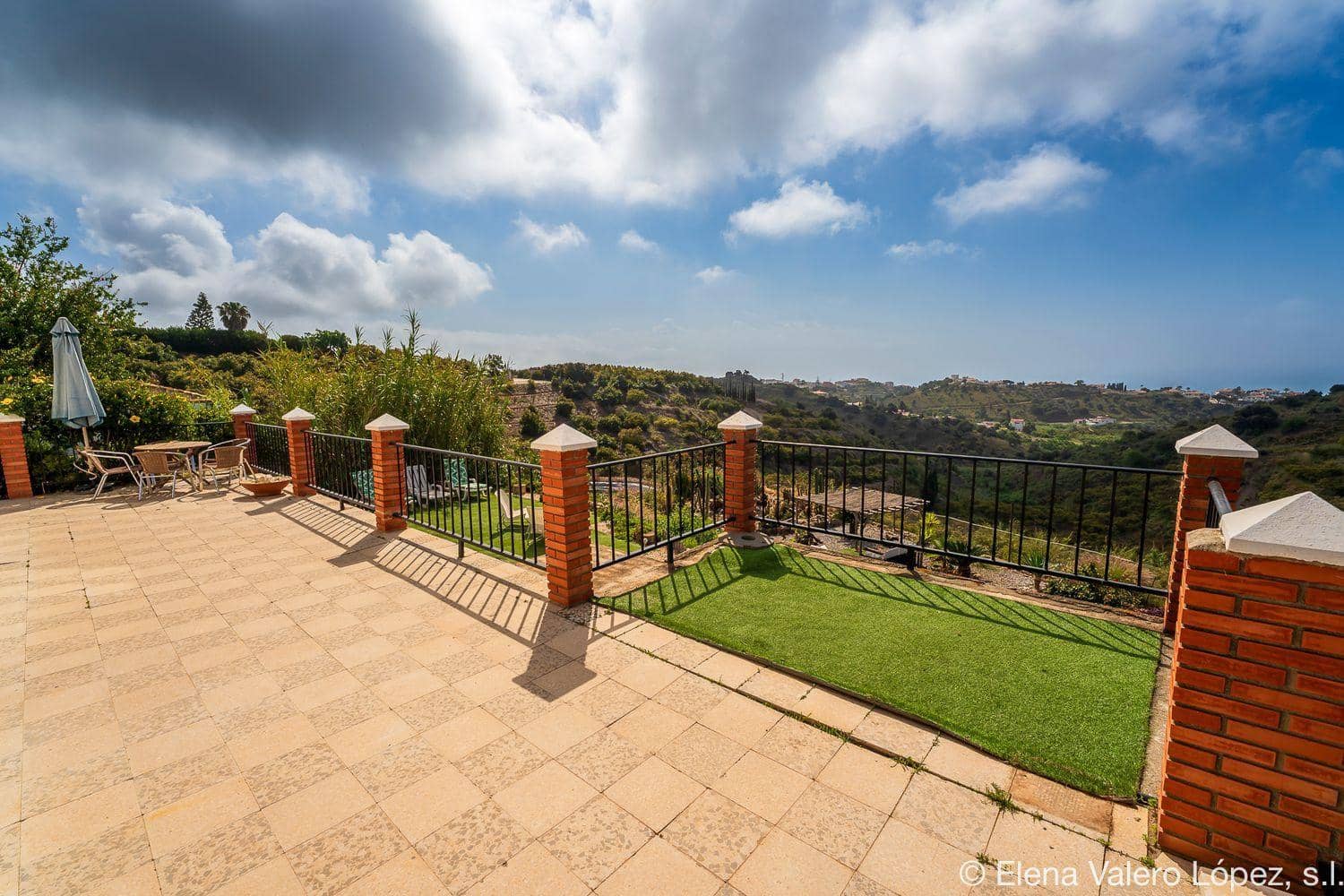 5 soveværelse Finca/Landehus til salg i Benajarafe - € 450.000 (Ref: 9125228)