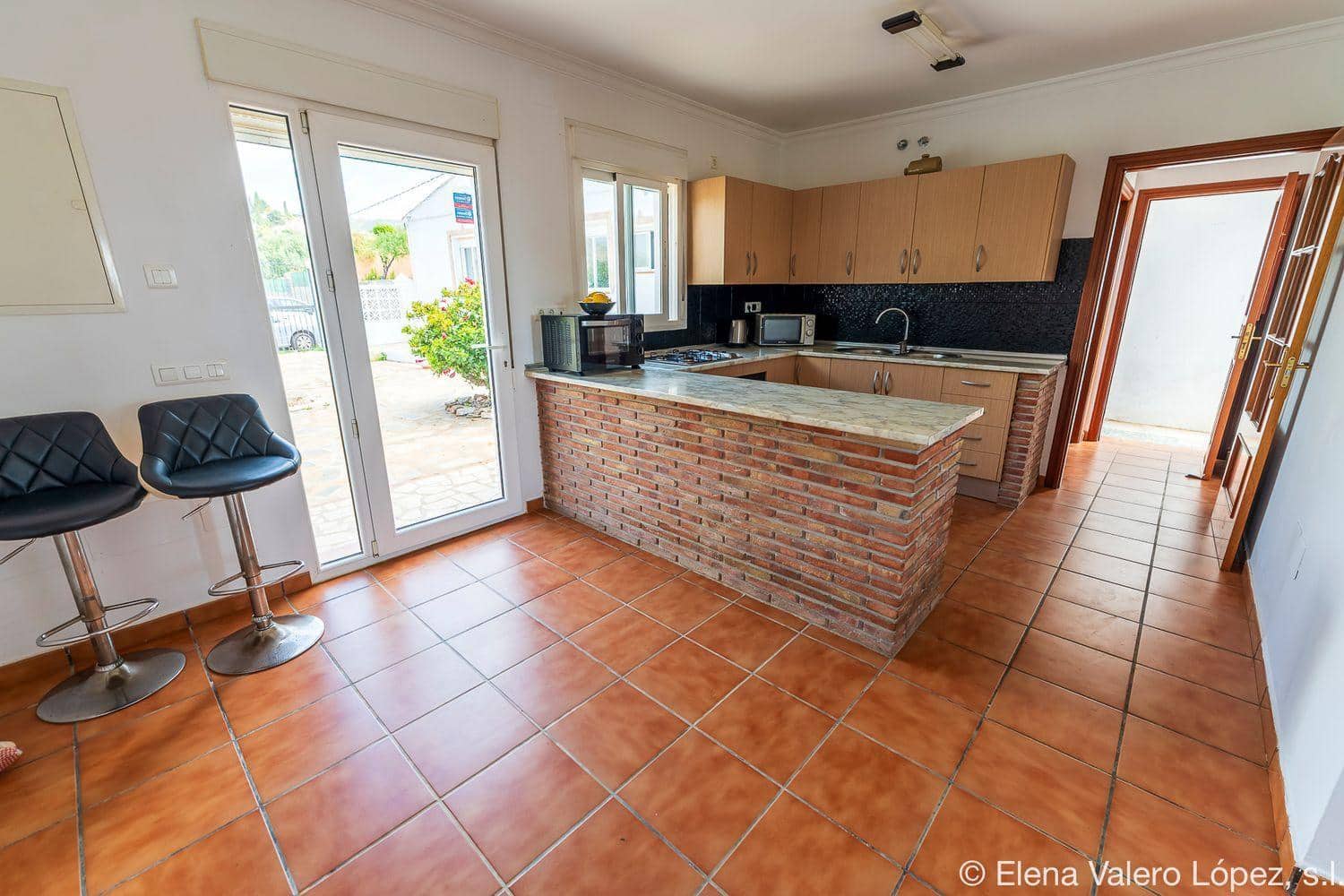 5 soveværelse Finca/Landehus til salg i Benajarafe - € 450.000 (Ref: 9125228)