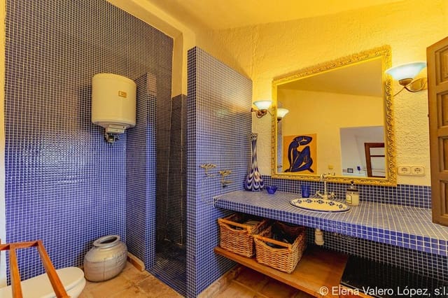 4 bedroom Finca/Country House for sale in Alcaucín with pool - € 600,000 (Ref: 9474066)