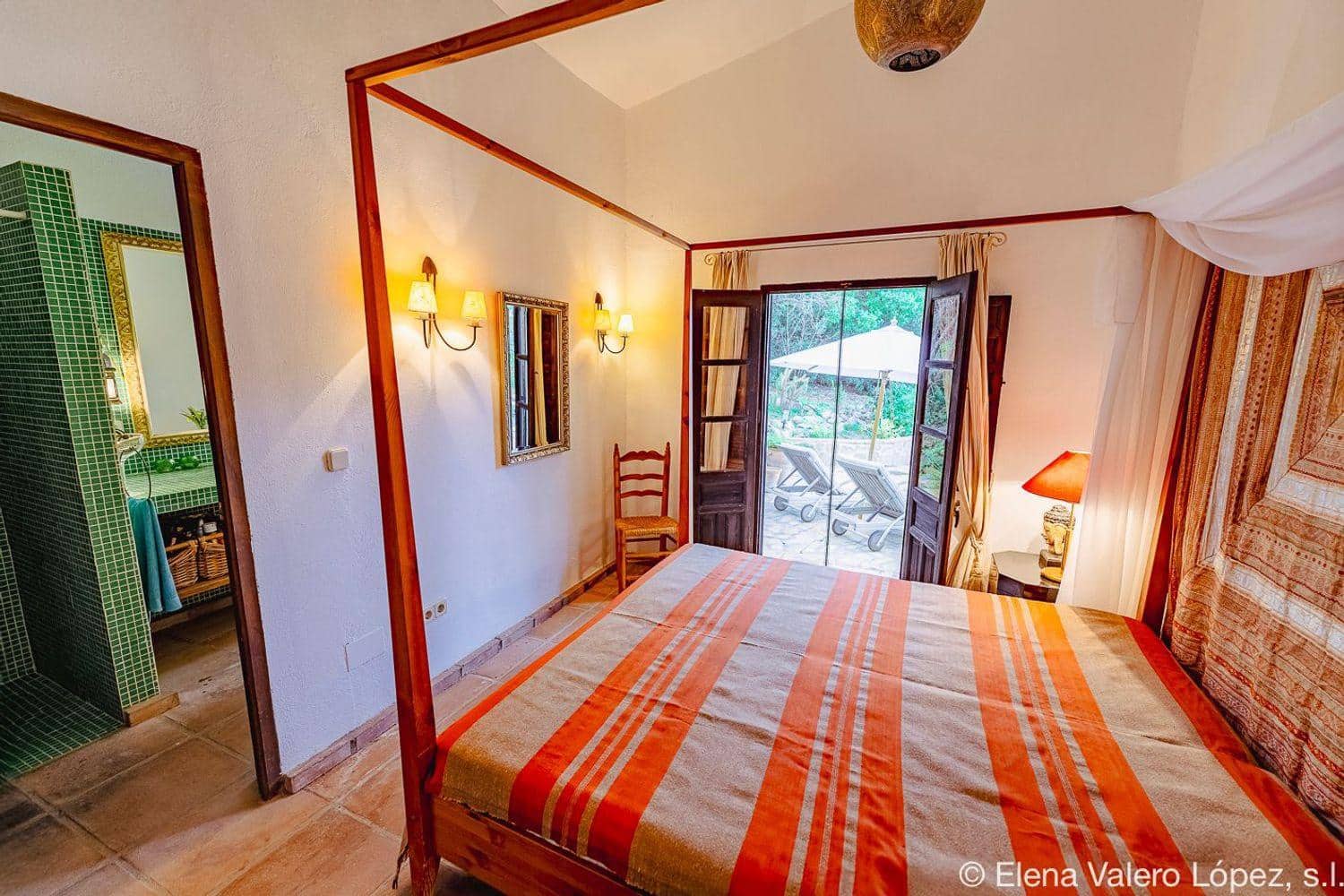 4 bedroom Finca/Country House for sale in Alcaucin with pool - € 575,000 (Ref: 9474066)