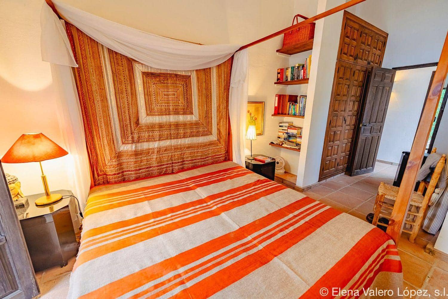 4 bedroom Finca/Country House for sale in Alcaucin with pool - € 575,000 (Ref: 9474066)