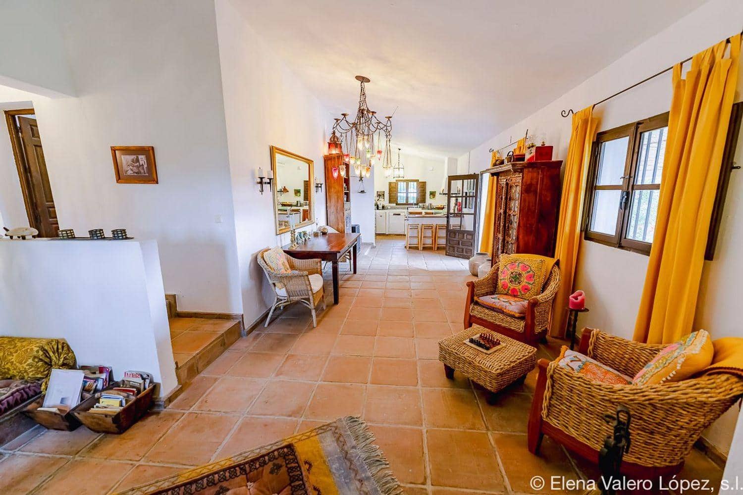 4 bedroom Finca/Country House for sale in Alcaucin with pool - € 575,000 (Ref: 9474066)
