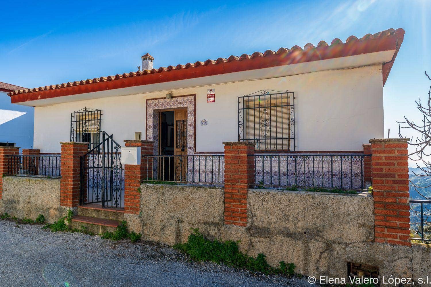 4 soveværelse Finca/Landehus til salg i Comares med swimmingpool - € 460.000 (Ref: 9747007)