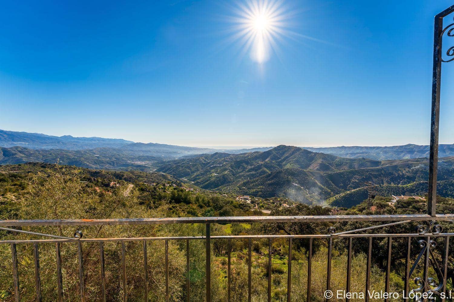 4 soveværelse Finca/Landehus til salg i Comares med swimmingpool - € 460.000 (Ref: 9747007)