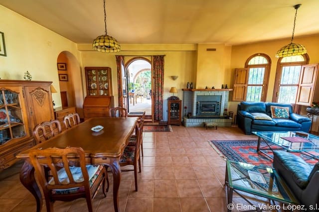 3 soverom Finca/Herregård til salgs i Alfarnatejo med svømmebasseng - € 375 000 (Ref: 9751927)