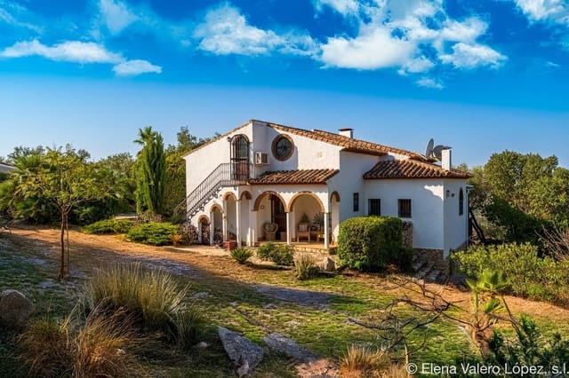 3 soverom Finca/Herregård til salgs i Alfarnatejo med svømmebasseng - € 375 000 (Ref: 9751927)