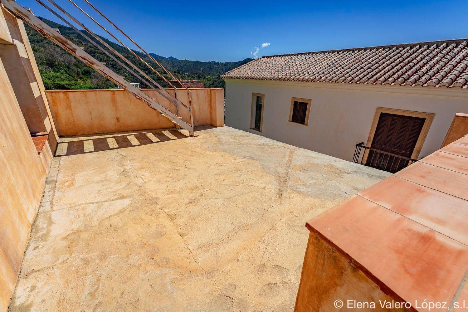 Finca/Herregård til salgs i Sedella - € 50 000 (Ref: 9962397)