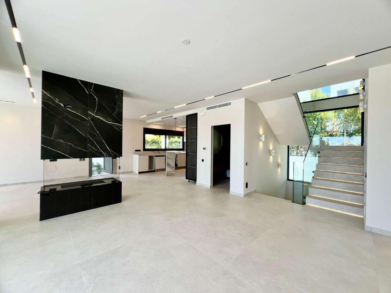 6 Zimmer Villa zu verkaufen in Marbella mit Pool - 3.899.000 € (Ref: 8881357)