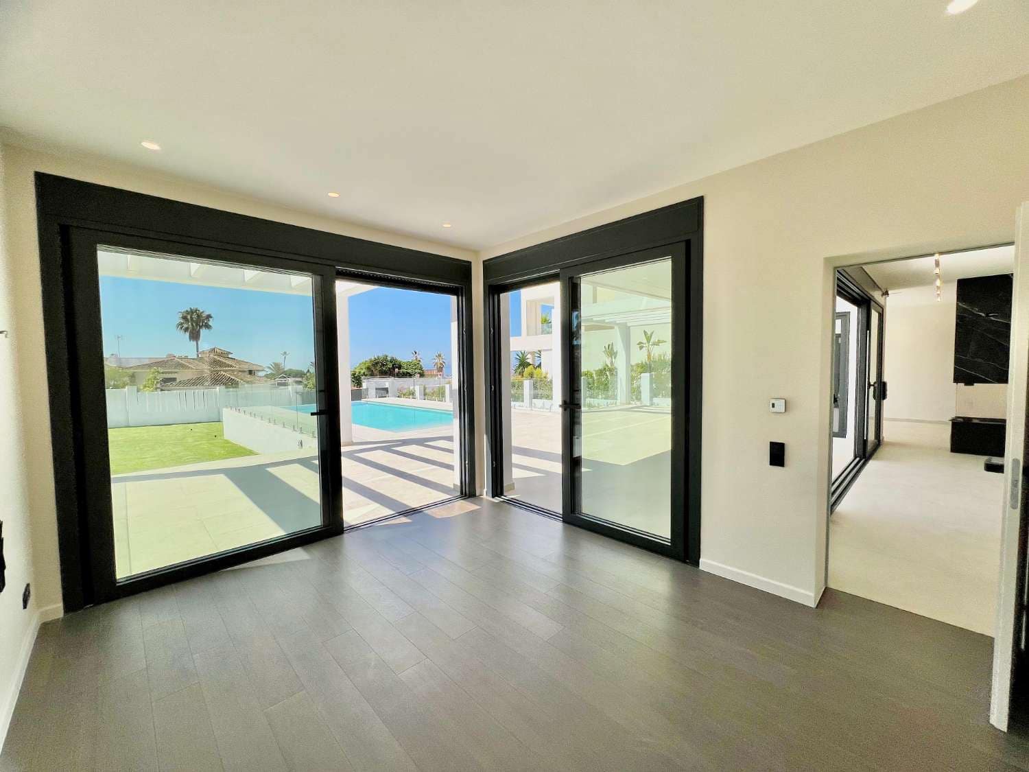 6 Zimmer Villa zu verkaufen in Marbella mit Pool - 3.899.000 € (Ref: 8881357)