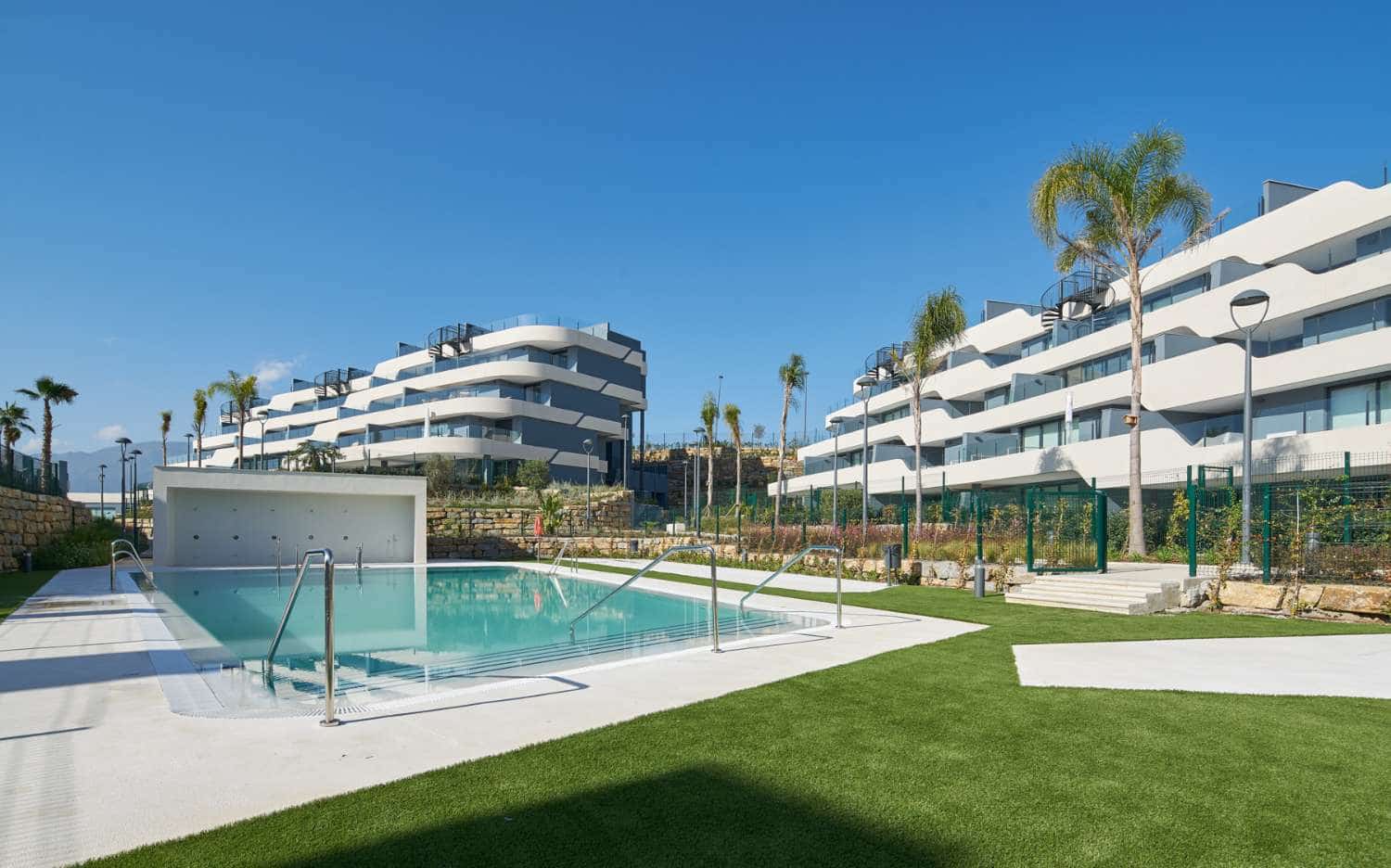 2 Zimmer Penthouse zu verkaufen in Estepona - 521.000 € (Ref: 8883959)
