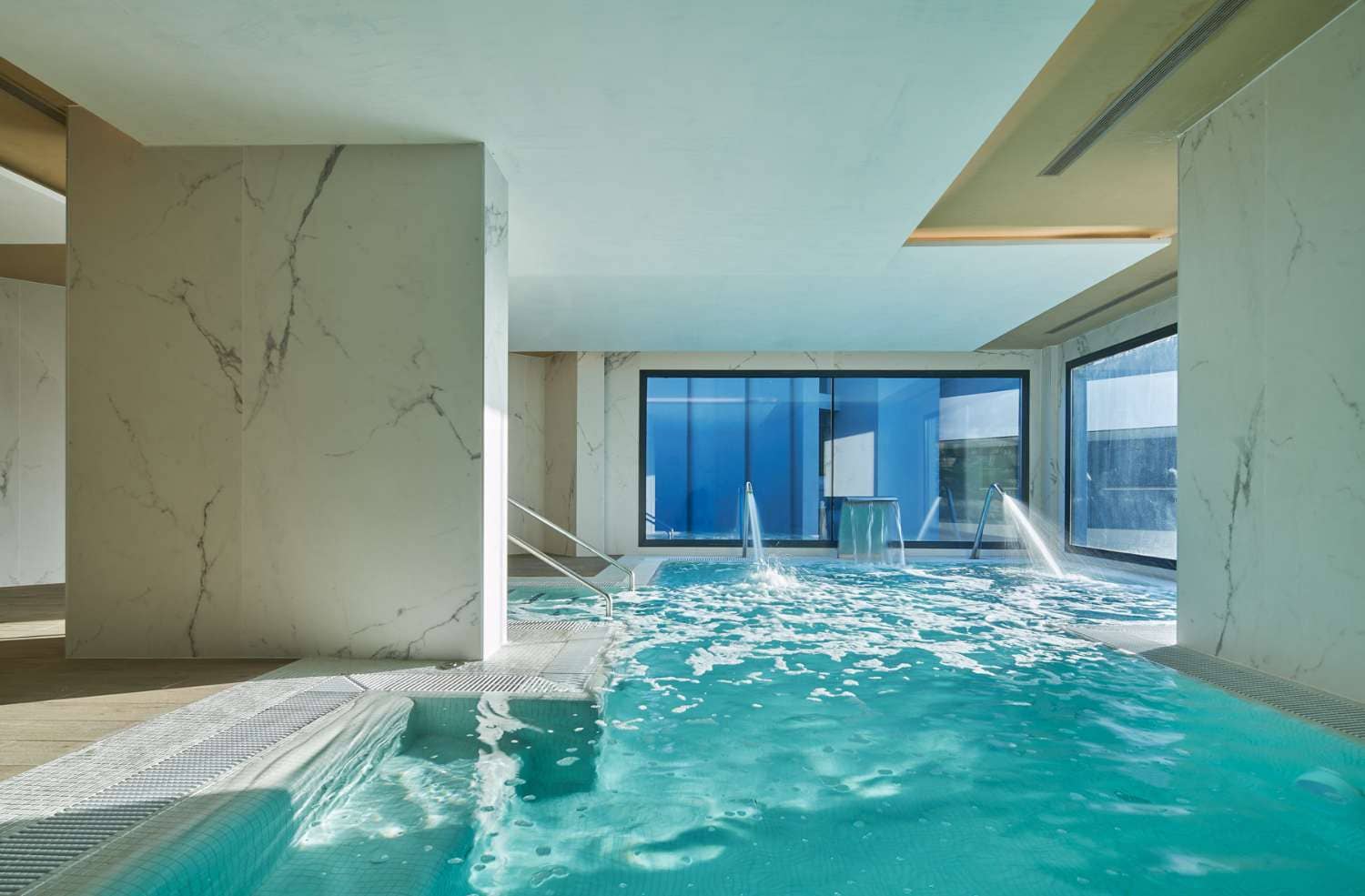 2 Zimmer Penthouse zu verkaufen in Estepona - 521.000 € (Ref: 8883959)