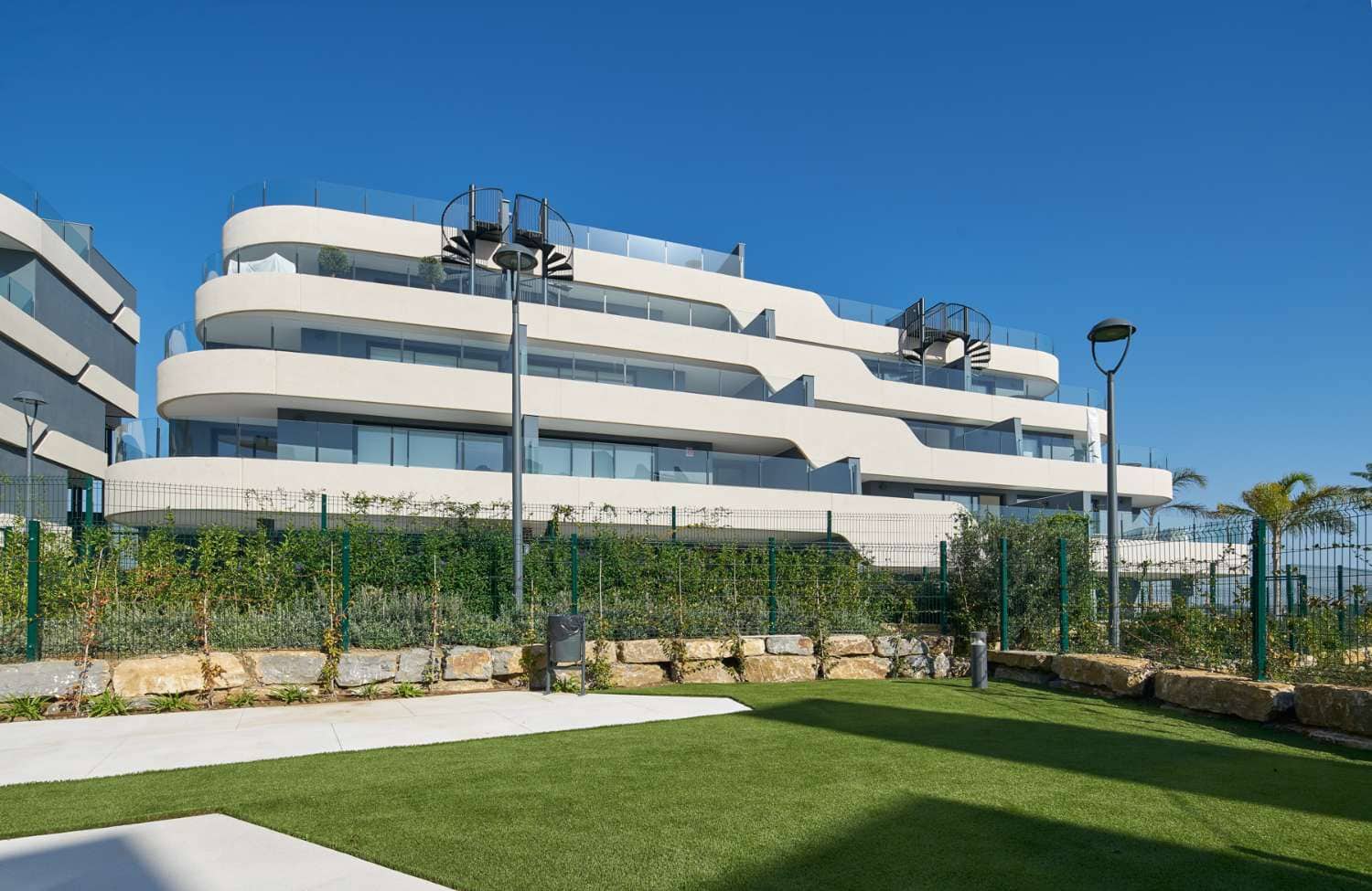 2 Zimmer Penthouse zu verkaufen in Estepona - 521.000 € (Ref: 8883959)