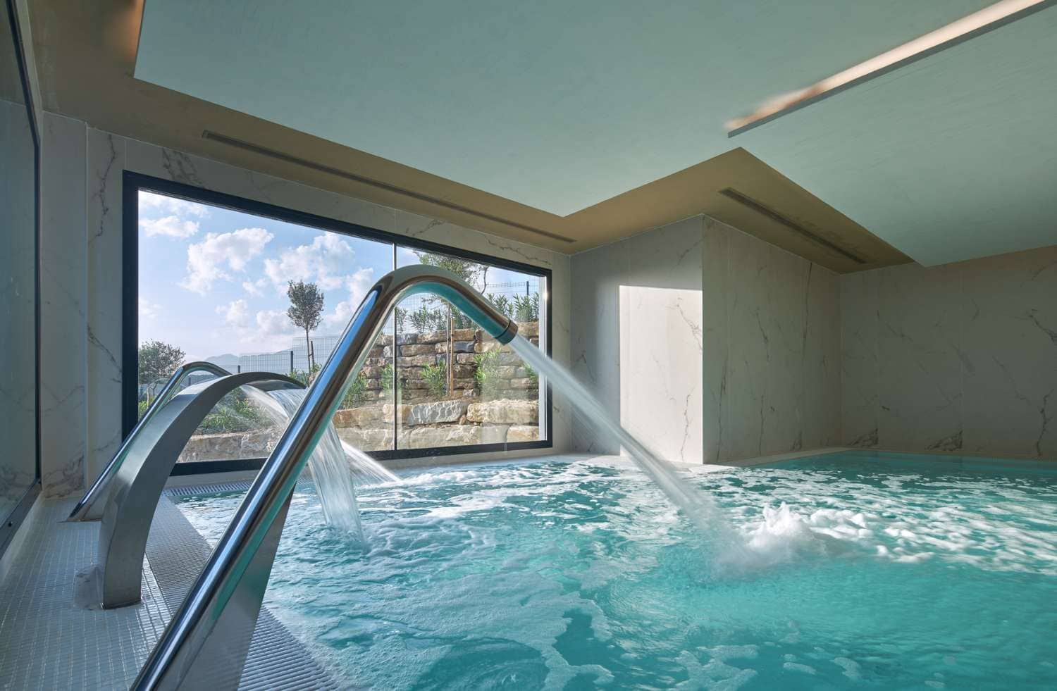 2 Zimmer Penthouse zu verkaufen in Estepona - 521.000 € (Ref: 8883959)