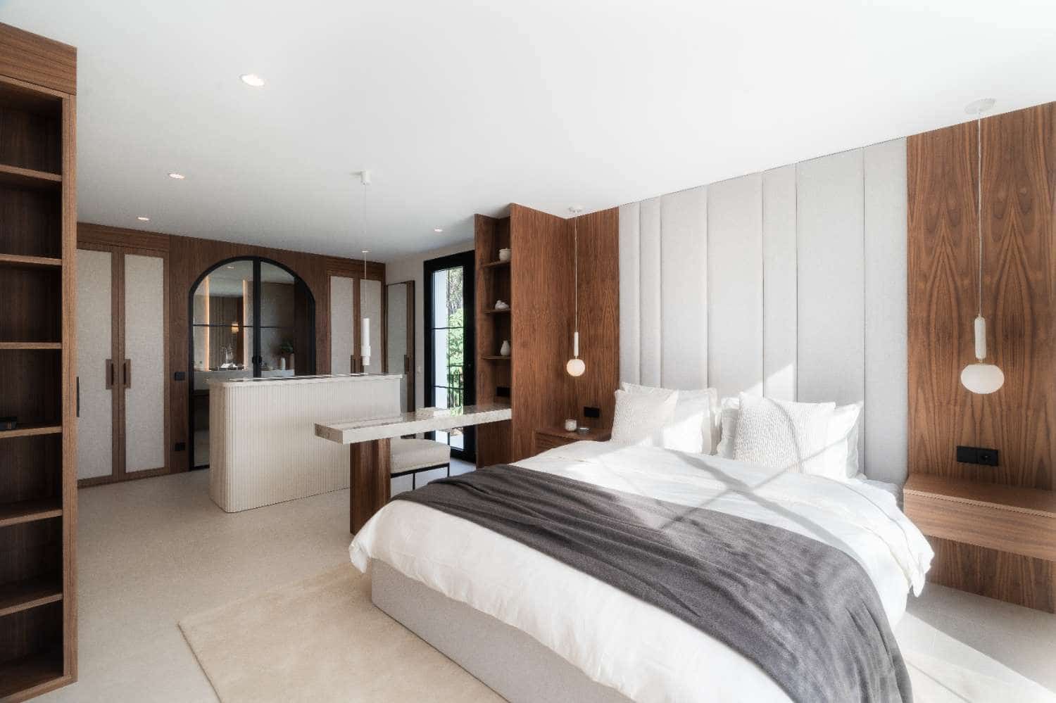 5 bedroom Villa for sale in Marbella with pool - € 2,795,000 (Ref: 8885808)