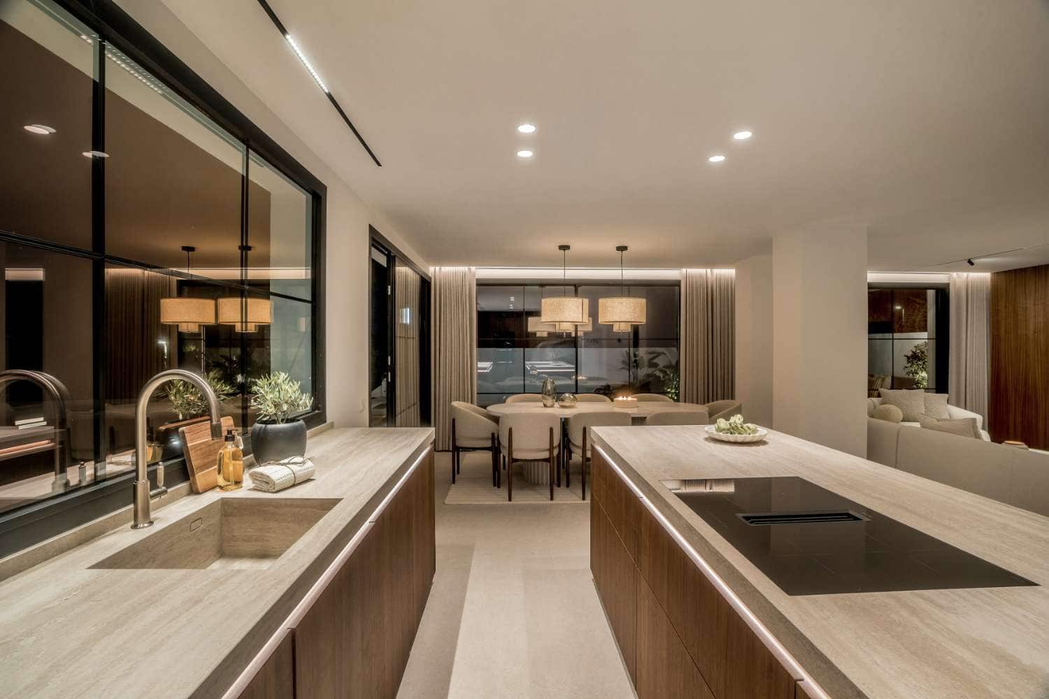 5 bedroom Villa for sale in Marbella with pool - € 2,795,000 (Ref: 8885808)