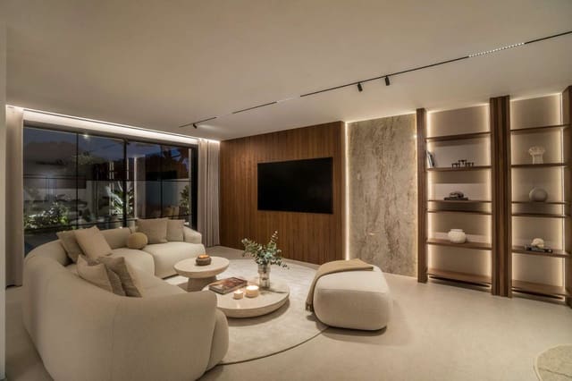 5 sypialnia Willa na sprzedaż w Marbella z basenem - 2 795 000 € (Ref: 8885808)