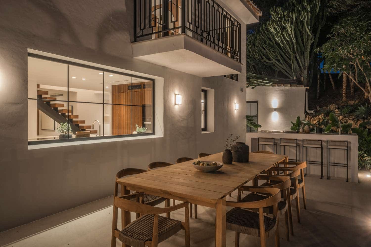 5 bedroom Villa for sale in Marbella with pool - € 2,795,000 (Ref: 8885808)